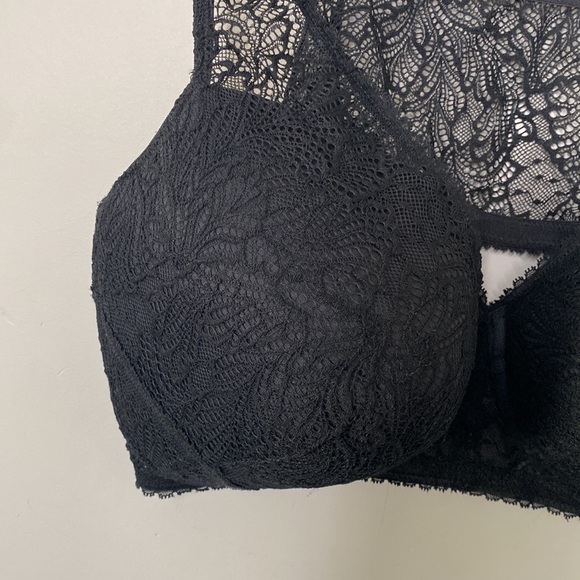 Deesse Black All-Over Lace Wireless Padded Bralette - Picture 6 of 14
